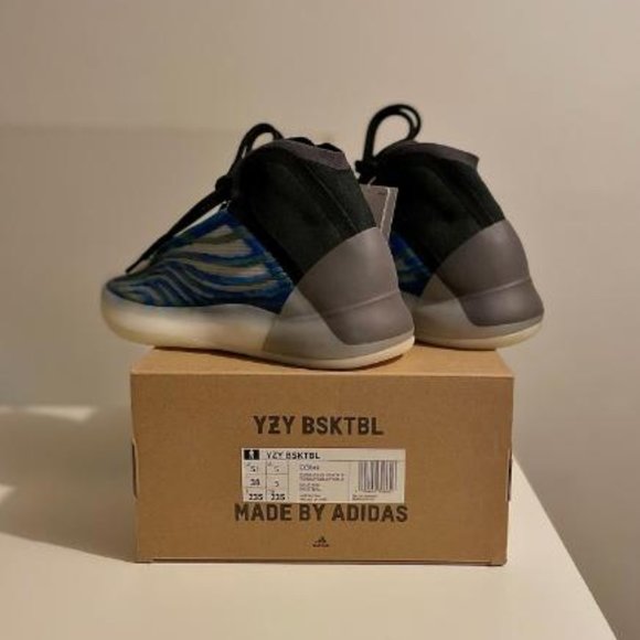 Yeezy BSKTBL QNTM  Frozen Blue main image 6